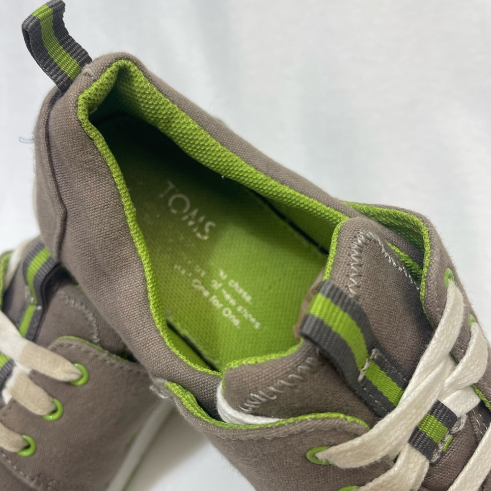 TOMS Tan and Green Slip-On Lace Up Shoes size Big Kid 4 - Picture 5 of 5